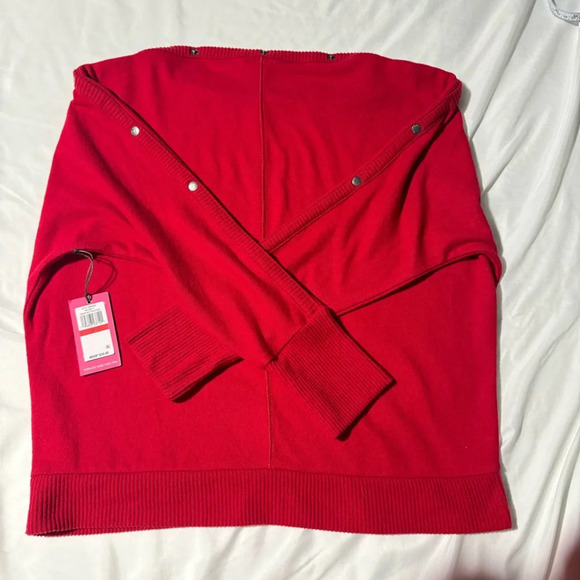 NWT Vince Camuto Holiday Sweater Tulip Red Size XS Loose Fit Snap Collar Closure - Picture 2 of 14